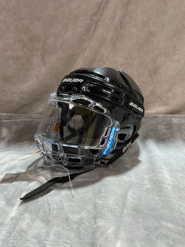Black Medium Bauer Re-Akt 75 Helmet (Used)