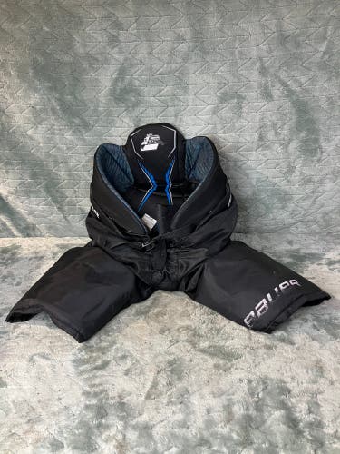 Black Intermediate Medium Bauer X Hockey Pants (Used)