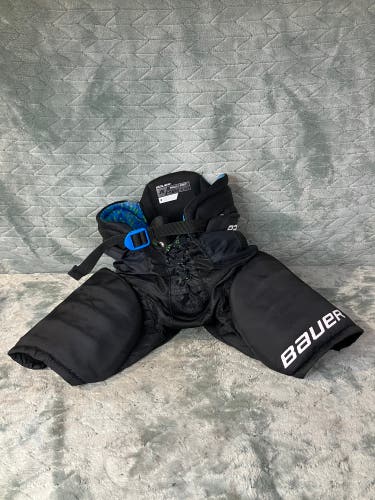 Black Junior Small Bauer X Hockey Pants (Used)