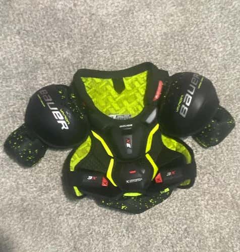 Small Junior Bauer Vapor 3X Shoulder Pads (New)