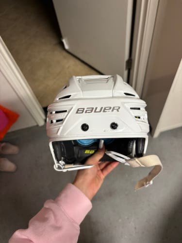 Medium Bauer Re-Akt 150 Helmet (Used)