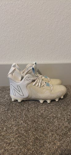 White Unisex Size M 6.5 (W 7.5) Adult New Balance Mid Top (Used)