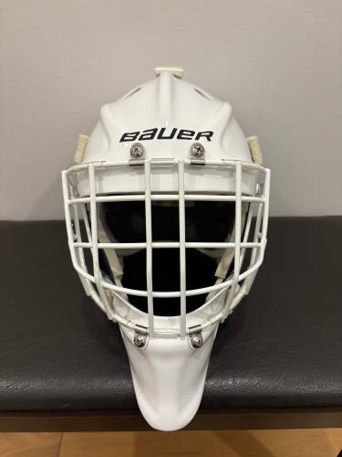 Senior Small Bauer 960 Goalie Mask (Used)