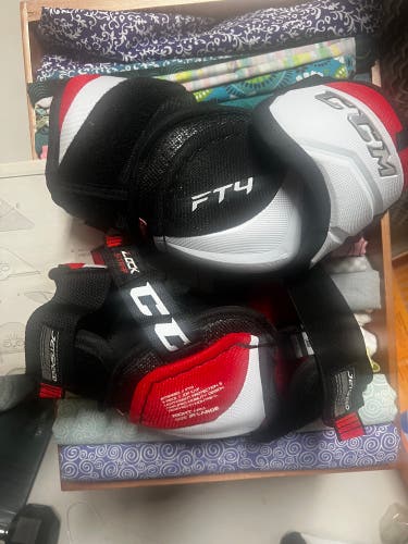 Junior Large CCM JetSpeed FT4 Elbow Pads (New)