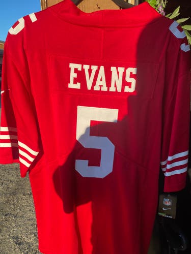 Red Medium Adult Unisex Nike Jersey (New).         Mike Evan’s