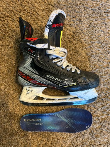 Bauer Vapor 2X Pro Hockey Skates Size 4.5 (Used)
