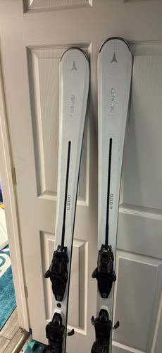 Women's 2019 Atomic 168 cm All Mountain Cloud 11 Skis With Bindings Max Din 11 (Used)