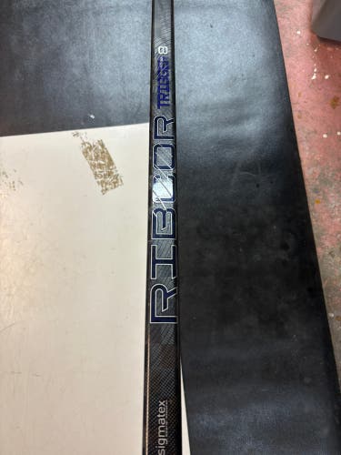 Senior CCM Ribcor Trigger 8 Right Handed Hockey Stick P29 85 Flex (Used)