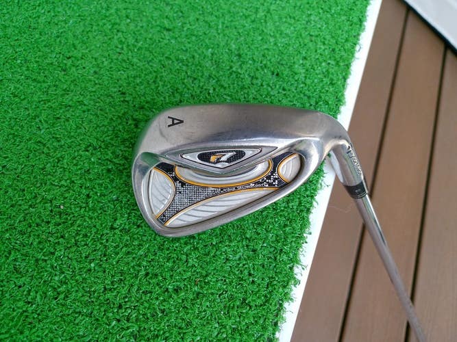 TaylorMade R7 Approach Wedge w/ Regular Flex Shaft