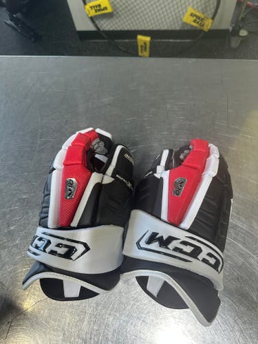 CCM Vector 10 Gloves 14" (Used)