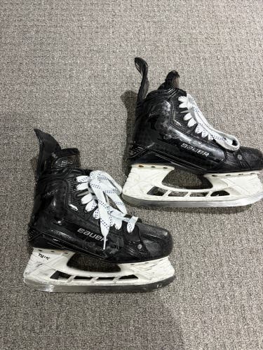 Black 2022 Bauer Supreme Mach Hockey Skates 6 (Used)