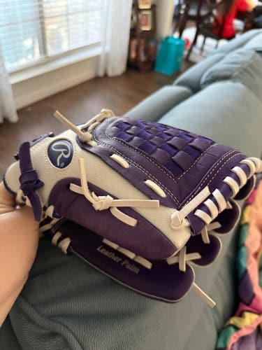 Rawlings FP110 RH Softball Glove 11.5" (New)