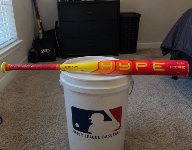 2025 Easton Hype Fire Composite USABat Certified Bat (-5) 26 oz 31" (New)