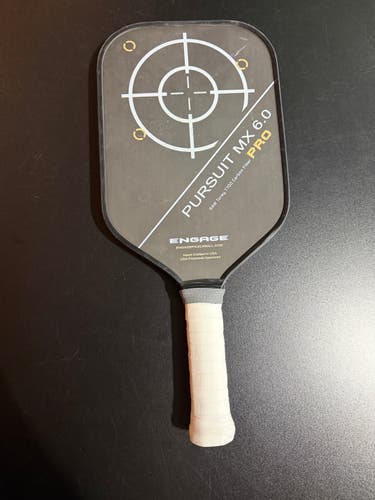 Black Engage Pursuit MX 6.0 Pro Pickleball Paddle (Used)