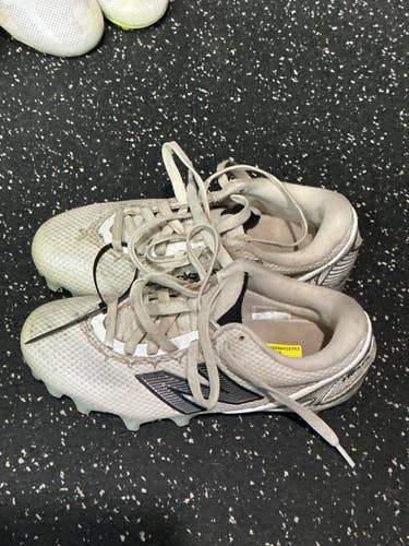 Used New Balance Jr FB Cleats Grey Junior 04.5 10743-S000494820