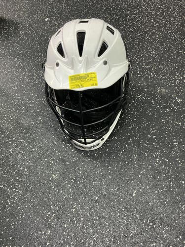 Used Cascade LACROSSE HELMET Lacrosse Helmet White Fits all 10743-S000493328