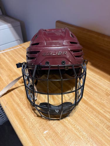 Medium Bauer Re-Akt 155 Helmet (Used)