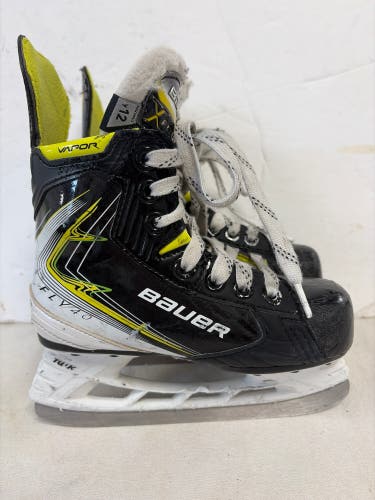 Bauer Vapor Fly40 Hockey Skates Regular Width 12 (Used)