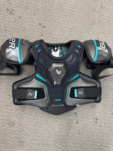 Men's Medium Senior Bauer Supreme Fuse Shoulder Pads (New)
