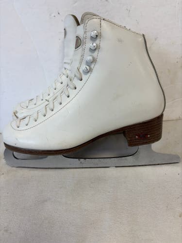 Riedell Figure Skates B Adult 7 (Used)