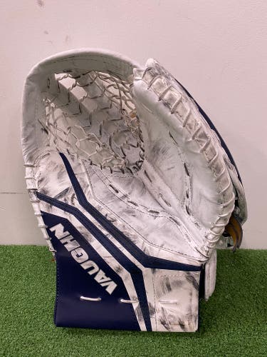 Junior Vaughn Velocity V10 Goalie Glove (Used)