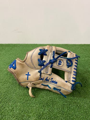44 Pro Signature Series RH Infield Baseball Glove 11.5" (Used)