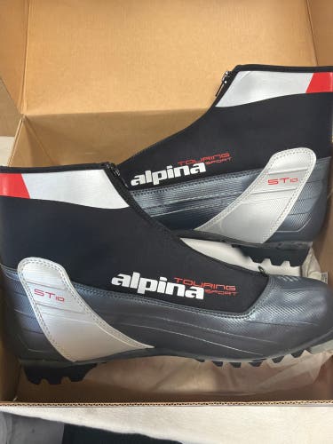 Classic Size 12.5 Alpina Cross Country Ski Boots (Used)