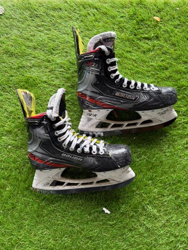 2019 Bauer Vapor X2.9 Hockey Skates Regular Width 8 (Used)