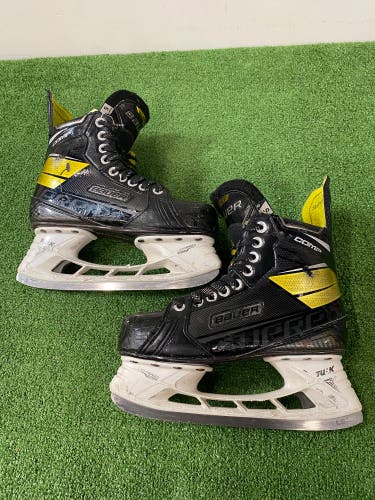 Senior Bauer Supreme Comp Hockey Skates Regular Width 5 (Used)