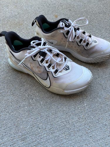 White Men's Size M 10.0 (W 11.0) Adult Nike Force Zoom Trout 7 Turf Cleats (Used)