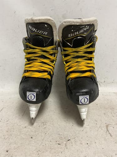 Used Bauer SUPREME M40 Junior Hockey Skate White/Black/Yellow Junior 01 11855-S000211220