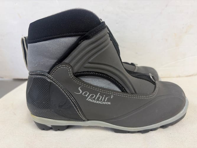 Classic Size 5.5 Rossignol Cross Country Ski Boots (Used)