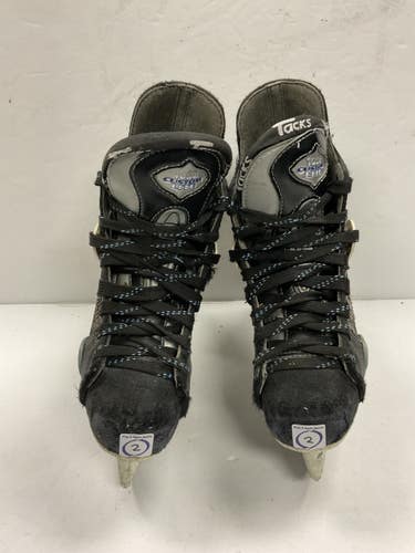 Used CCM TACKS 1052 Junior Hockey Skate Junior 02 11855-S000211155