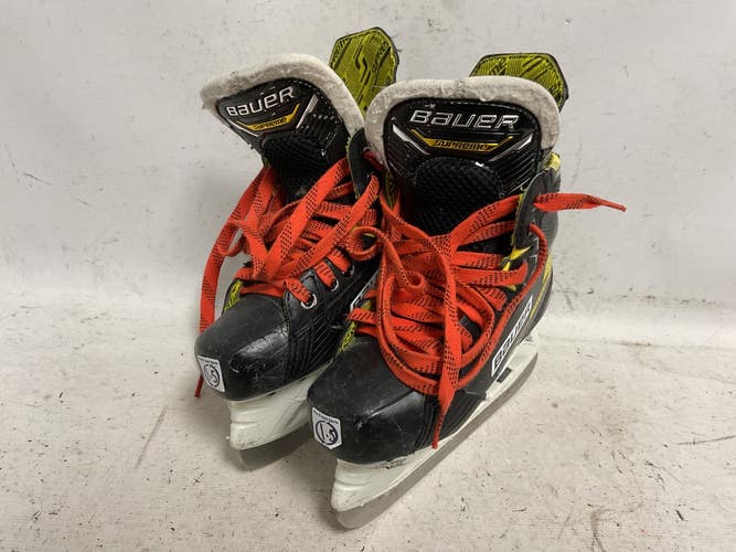 Used Bauer SUPREME M4 Junior Hockey Skate Junior 01.5 11855-S000209911