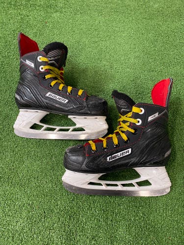 Youth Bauer NS Hockey Skates Regular Width 13 (Used)