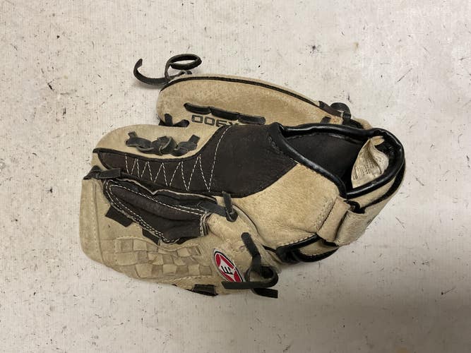 Used Easton ZFX900 BB/SB Glove RH Throw Black And Tan 9" 11855-S000210887