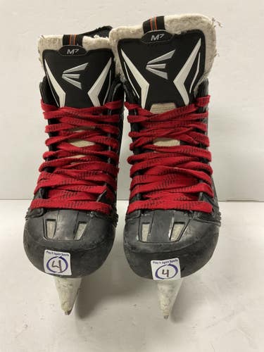 Used Easton MAKO M7 Intermediate Hockey Skate Black Intermediate 4.0 11855-S000210321