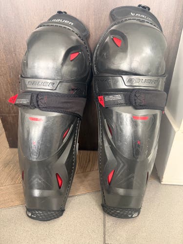 Senior Bauer Vapor 3X Pro 15" Shin Pads (Used)