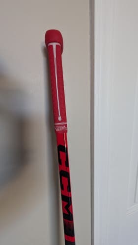 Senior CCM JetSpeed FT670 Right Handed Hockey Stick P28 75 Flex (Used)