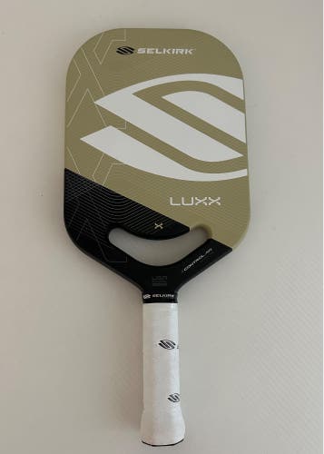 Selkirk LUXX Control Air Pickleball Paddle – Invikta / Gold / used only twice