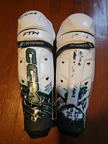 Senior CCM JetSpeed FTW  TAPERED 14" Shin Pads (Used)