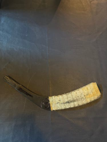 Warrior Dynasty AX1 W06 Kovalchuk RH Composite Hockey Blade – Rare