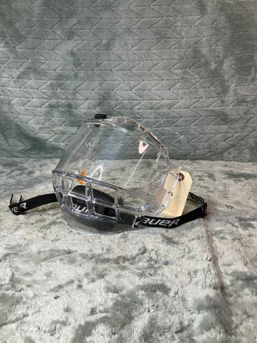 Medium Senior Bauer Cages, Visors & Shields Visor (Used)