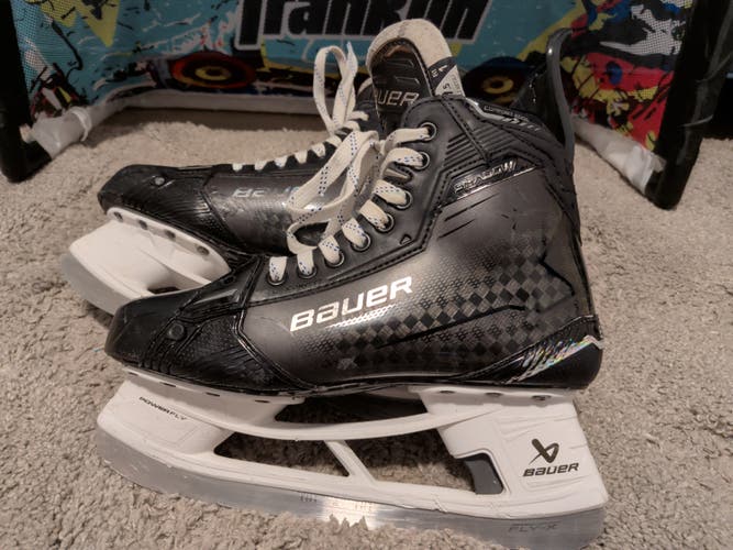 Size 9.5 Bauer Supreme Shadow Hockey Skates (Used)