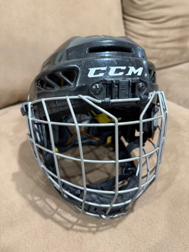 Youth CCM FitLite 3DS Helmet (Used)