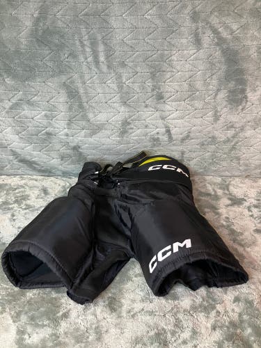 Black Youth Large CCM AS-V Pro Hockey Pants (Used)