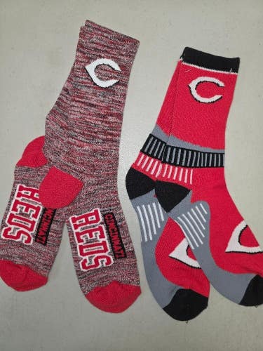 ST1 Mens MLB CINCINNATI REDS Crew Lot of 2 Pair Socks LARGE NEW