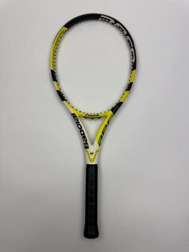 Babolat Aeropro Drive Cortex, 4 1/4 Excellent 9/10