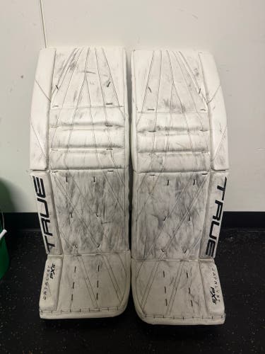 36" 2024 True Catalyst Px5 Goalie Leg Pads (Used)