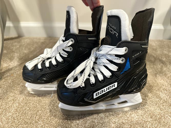 Bauer Vapor VOLT Hockey Skates 10 (New without Box)